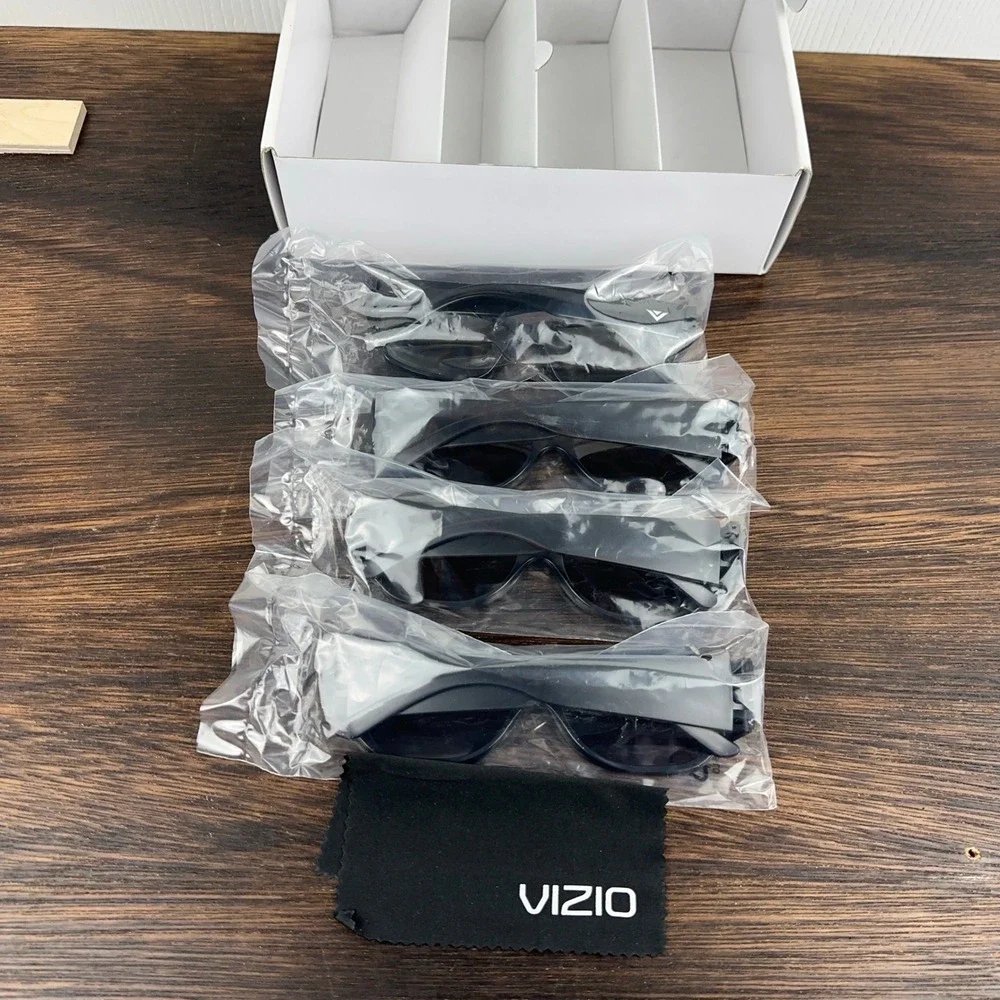 Vizio Theater 3D‎ Glasses 4 Pack Black Passive 3D Eyewear with Cleaning Cloth